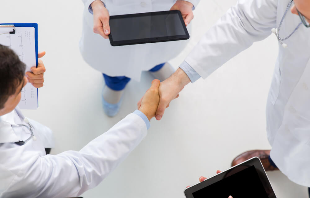 スムーズな「紹介・逆紹介」フロー